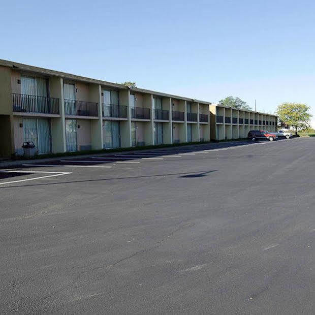 Best Inn Indianapolis Bagian luar foto